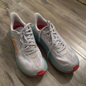 Hoka carbon X 2 - in women’s size 8 white / blazing orange color